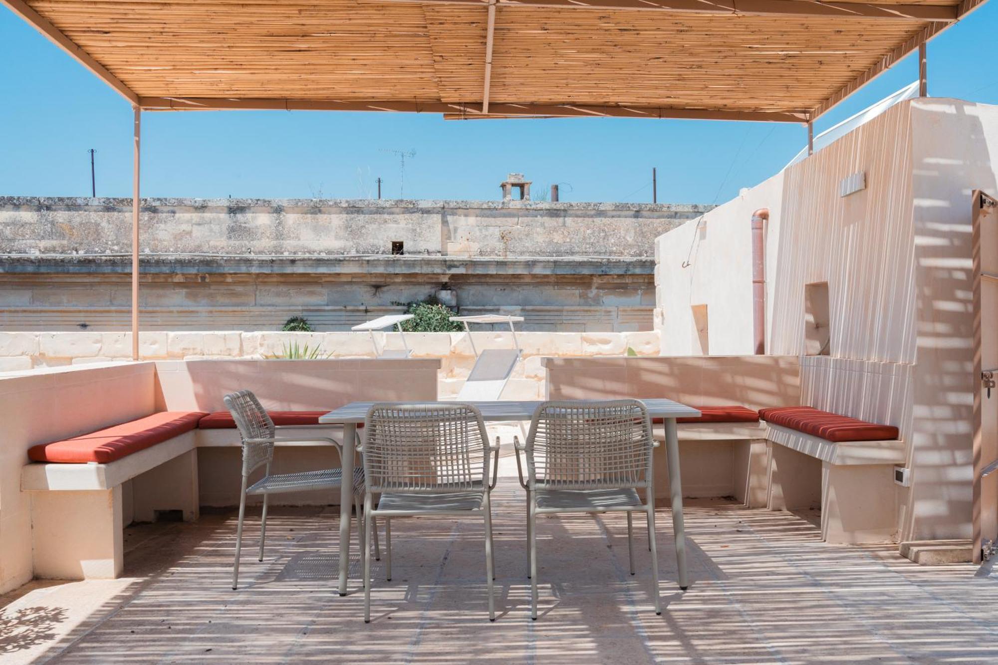 Lotus Apartment & Rooftop By Residence Colibri Lecce Zewnętrze zdjęcie