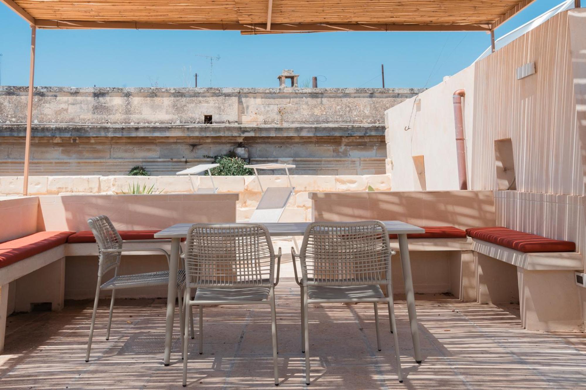 Lotus Apartment & Rooftop By Residence Colibri Lecce Zewnętrze zdjęcie